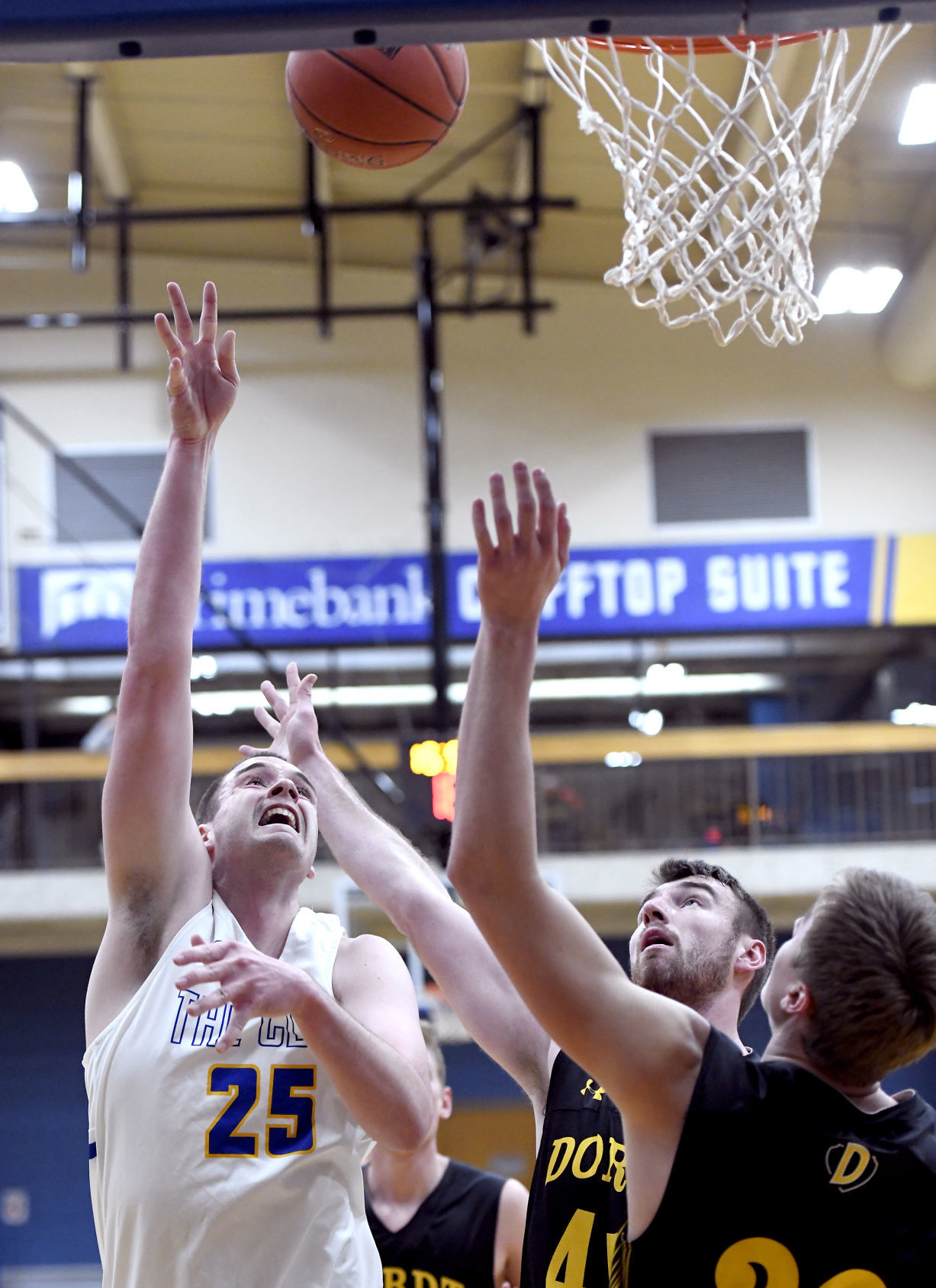 Briar Cliff hosts Dordt